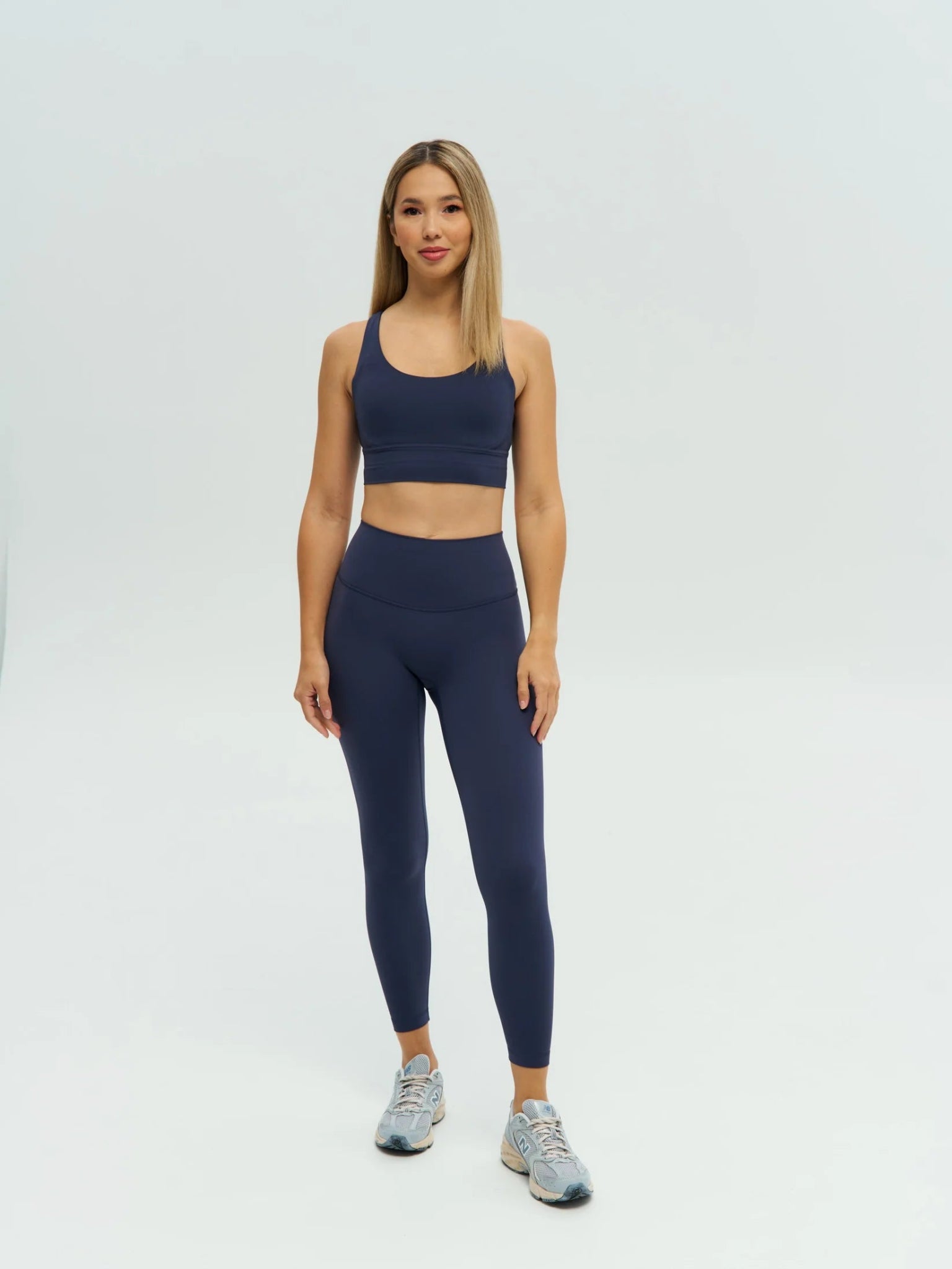 DUNIQ CROSS BACK SPORTS BRA - MIDNIGHT BLUE - SQOON