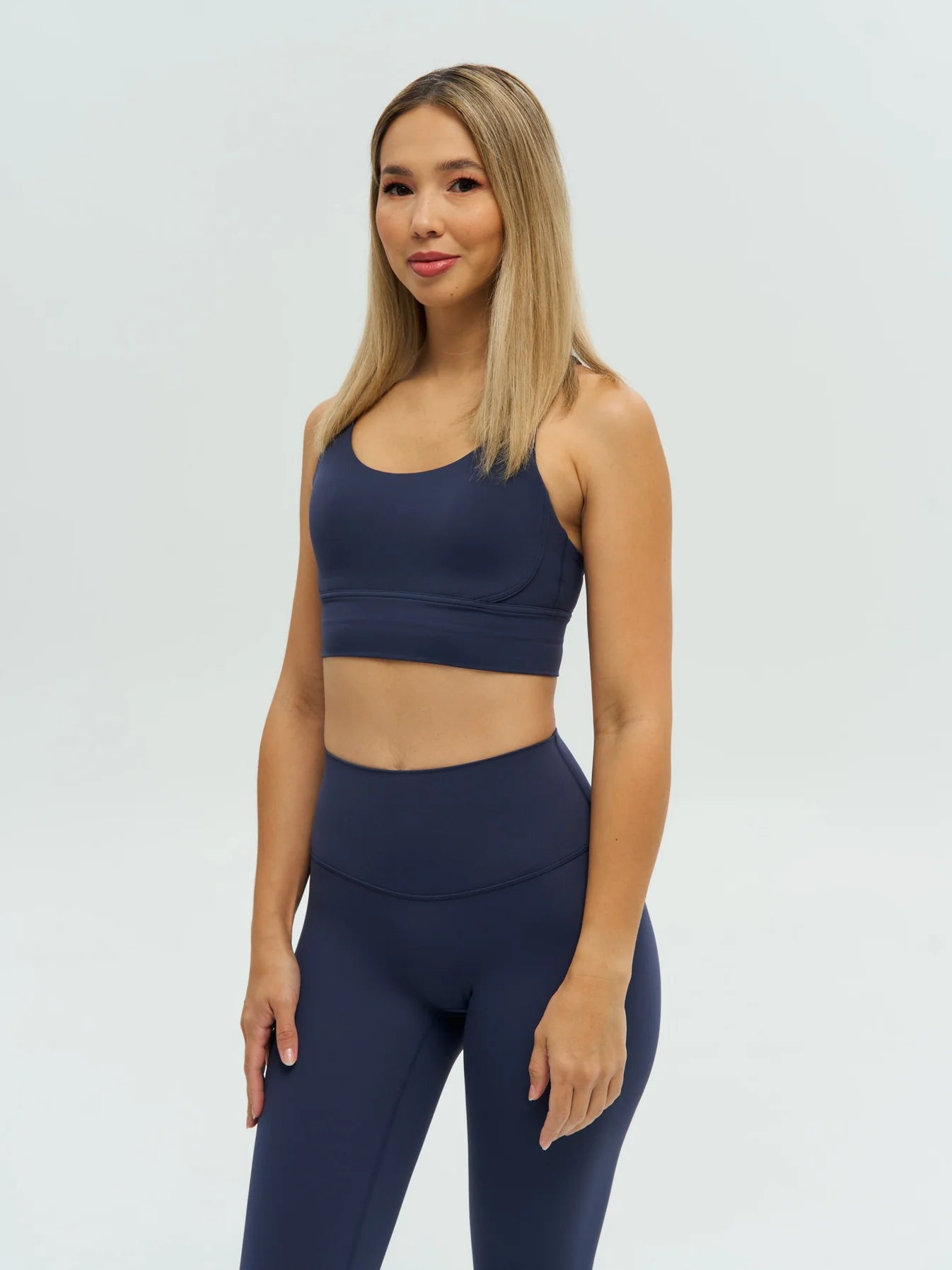 DUNIQ CROSS BACK SPORTS BRA - MIDNIGHT BLUE - SQOON