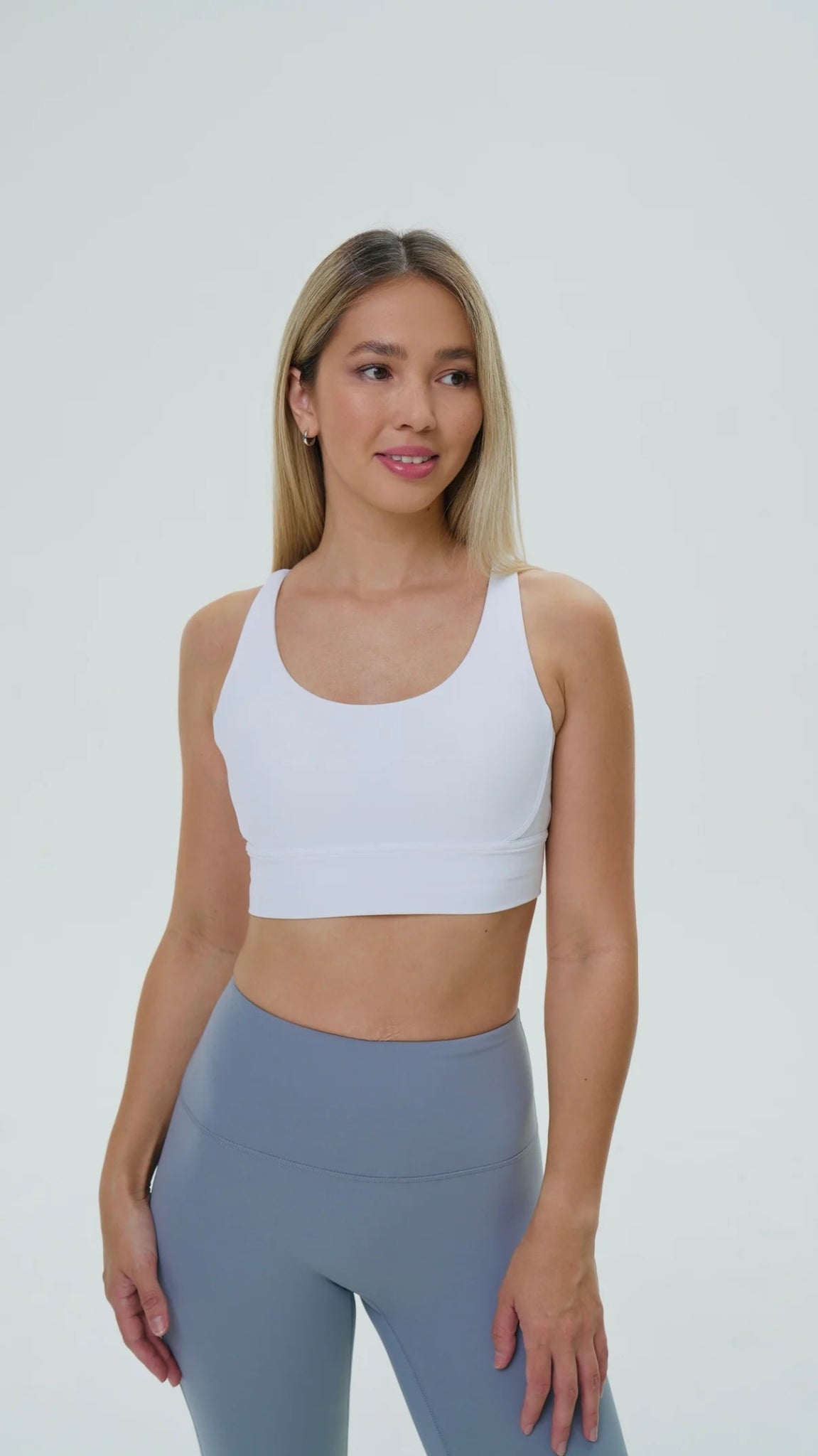 DUNIQ CROSS BACK SPORTS BRA - WHITE - SQOON