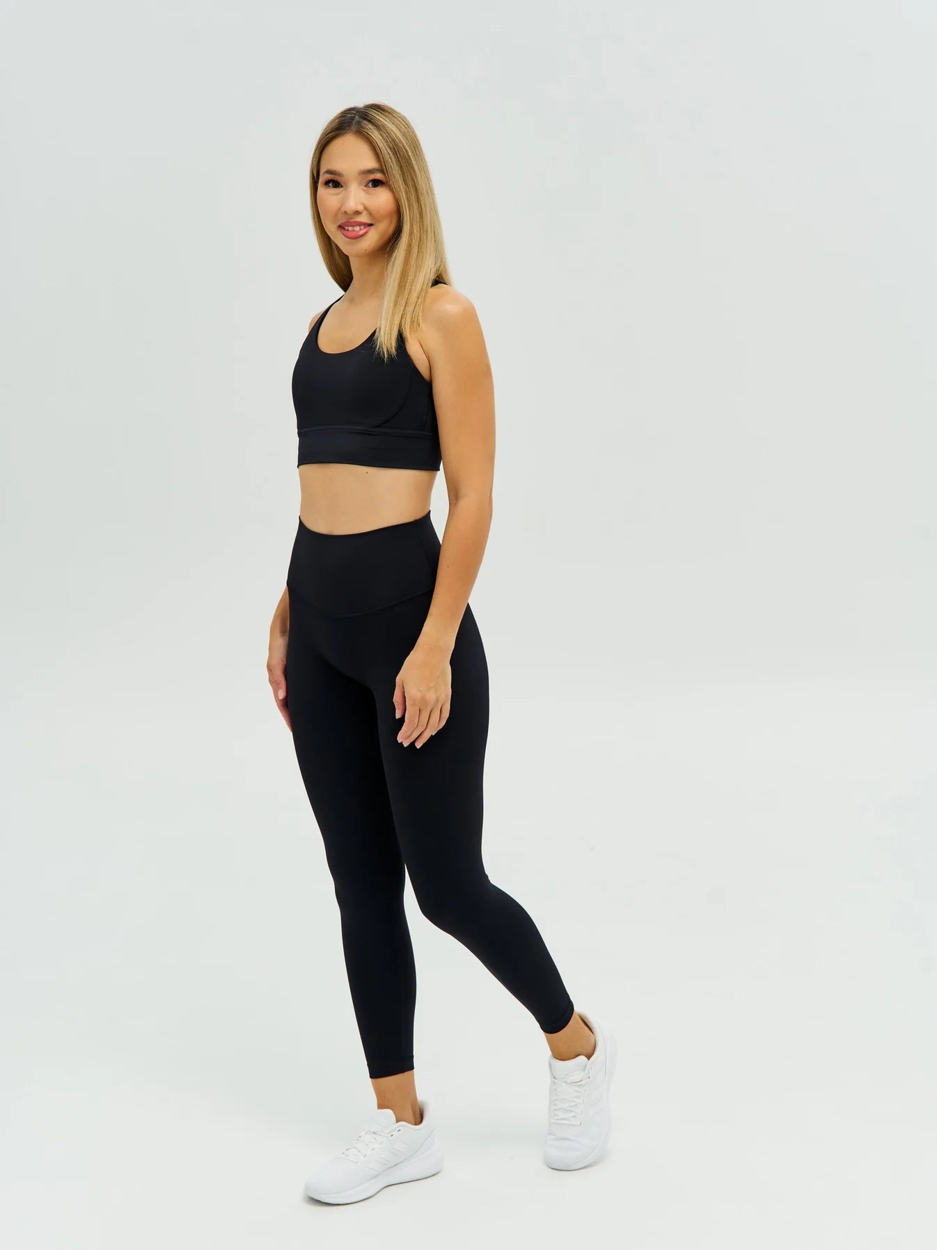 DUNIQ LEGGINGS - BLACK - SQOON