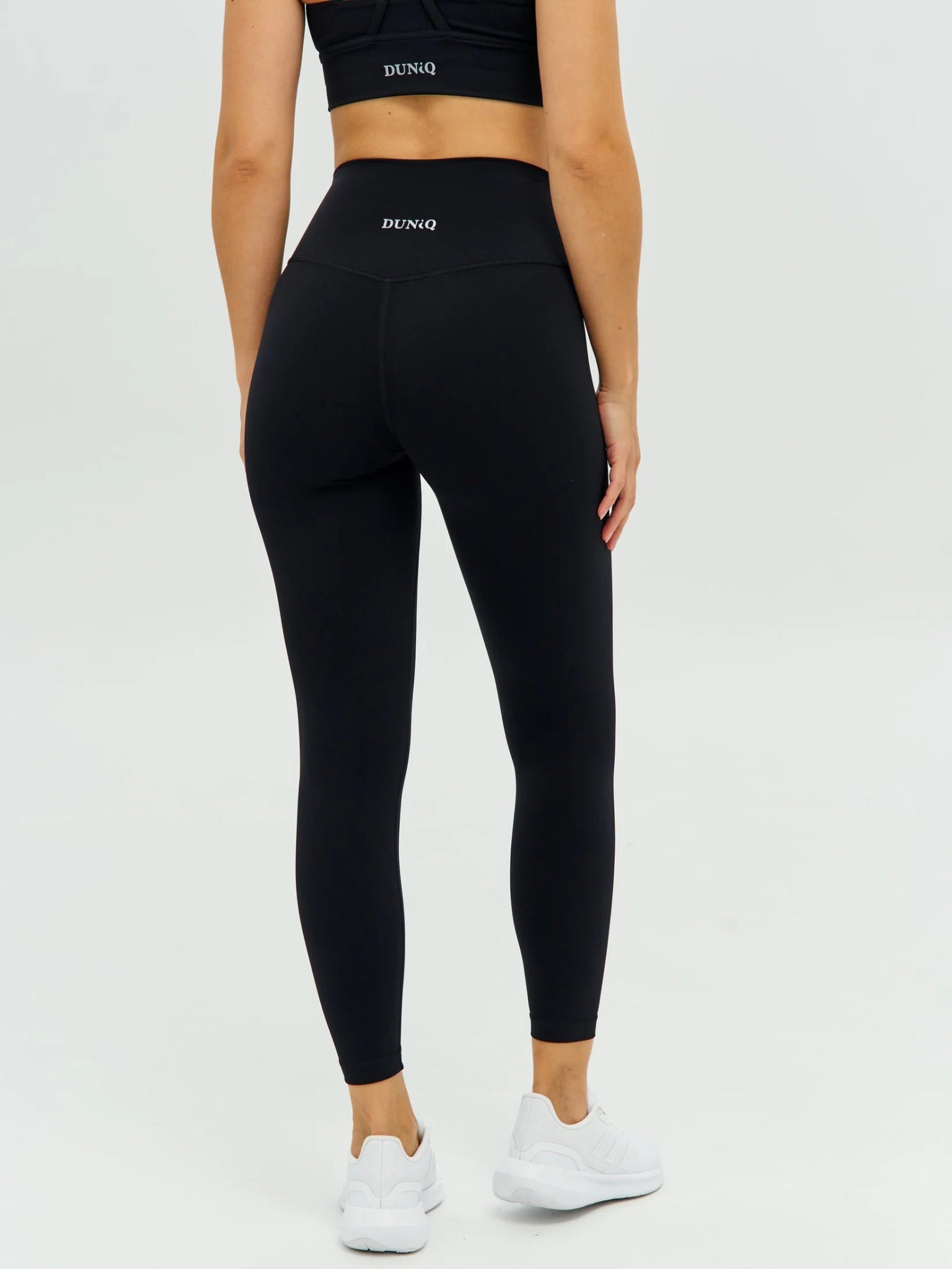 DUNIQ LEGGINGS - BLACK - SQOON