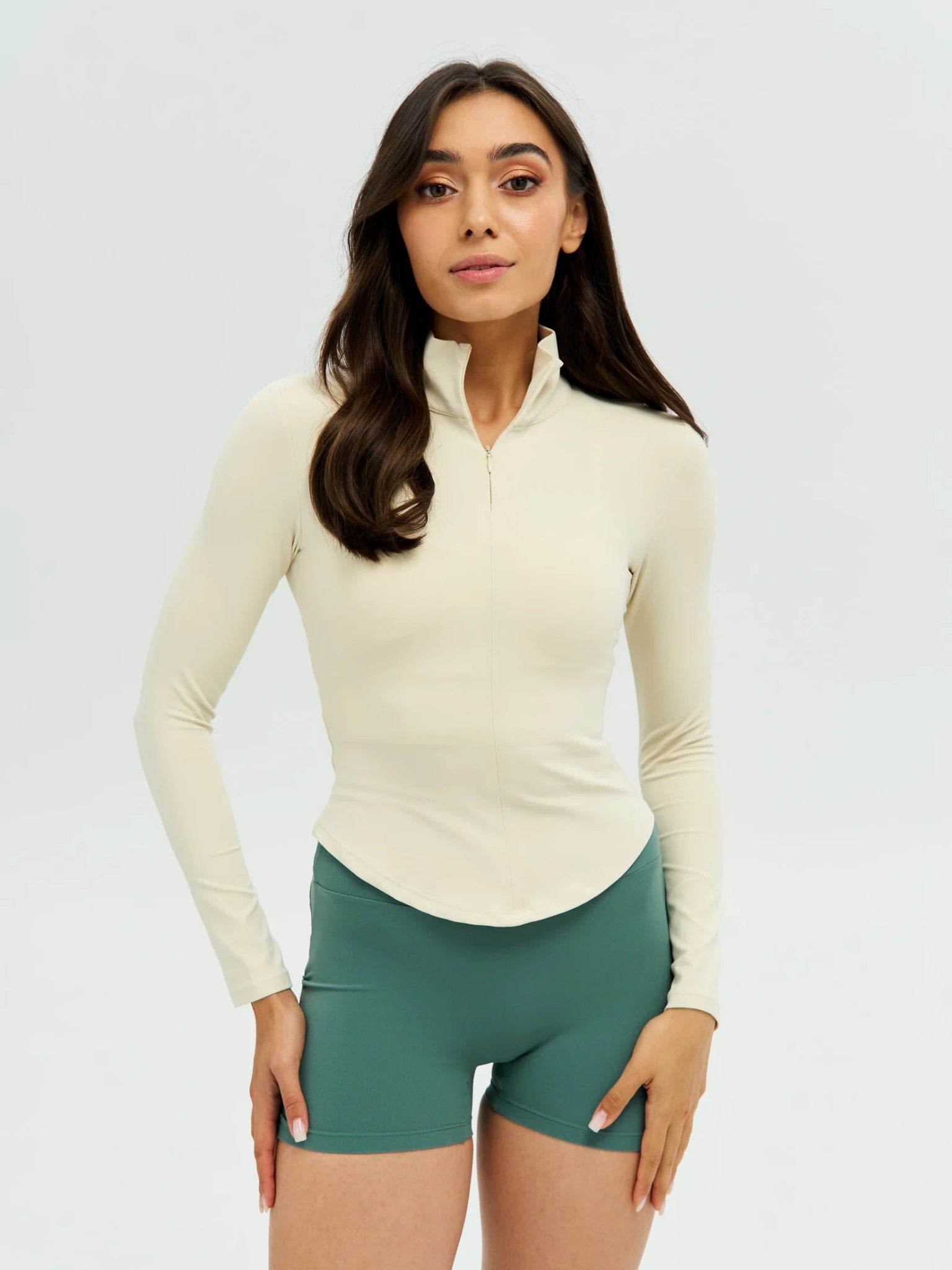 DUNIQ LONG SLEEVE - LIGHT IVORY - SQOON