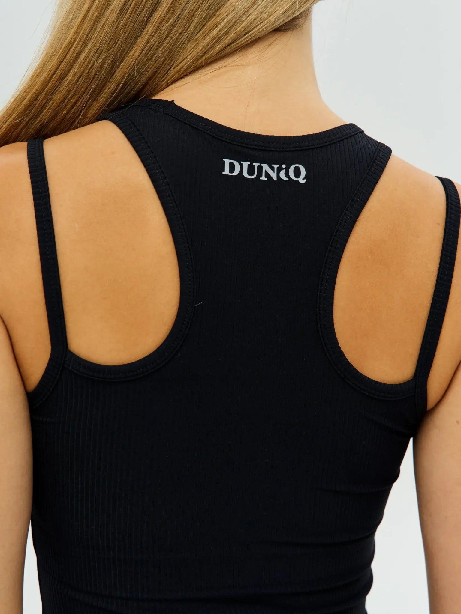 DUNIQ RIB TANK TOP - BLACK - SQOON