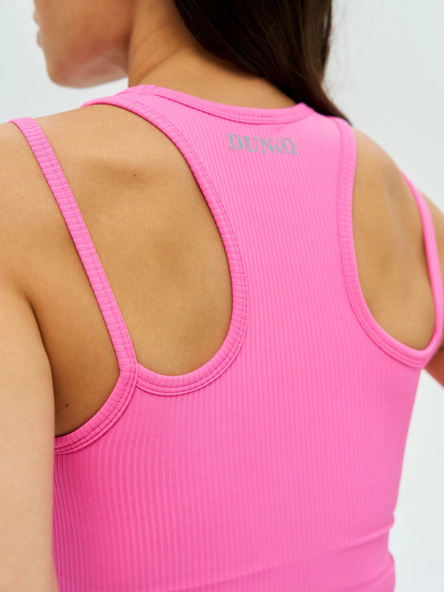 DUNIQ RIB TANK TOP - PINK - SQOON