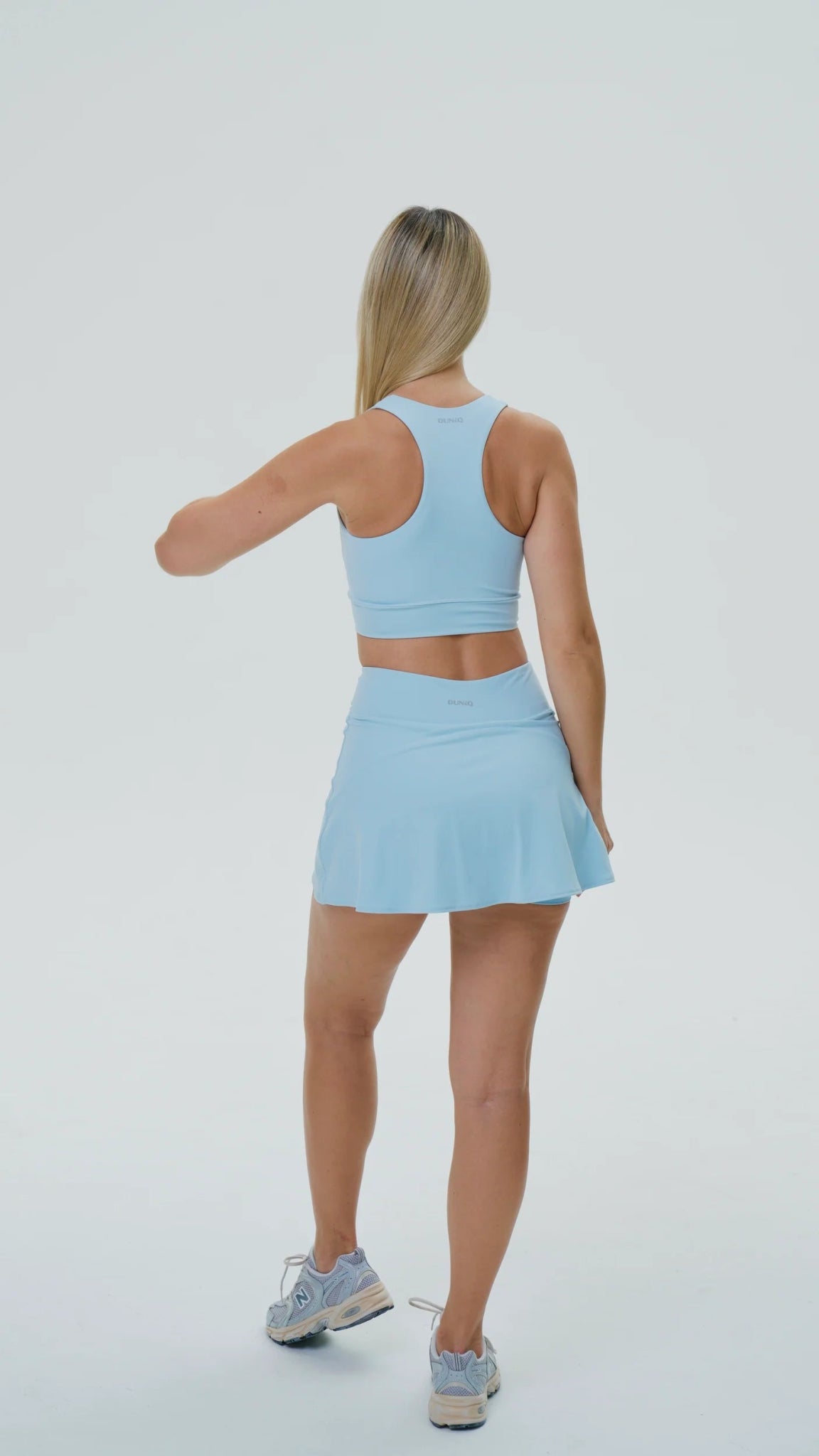 DUNIQ TENNIS TOP - LIGHT BLUE - SQOON